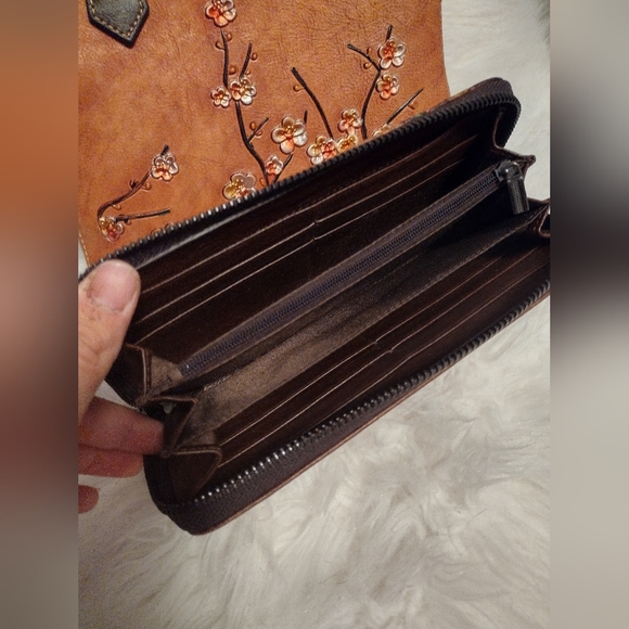 Vintage cowhide leather women's handbag with matching wallet - Picture 9 of 9